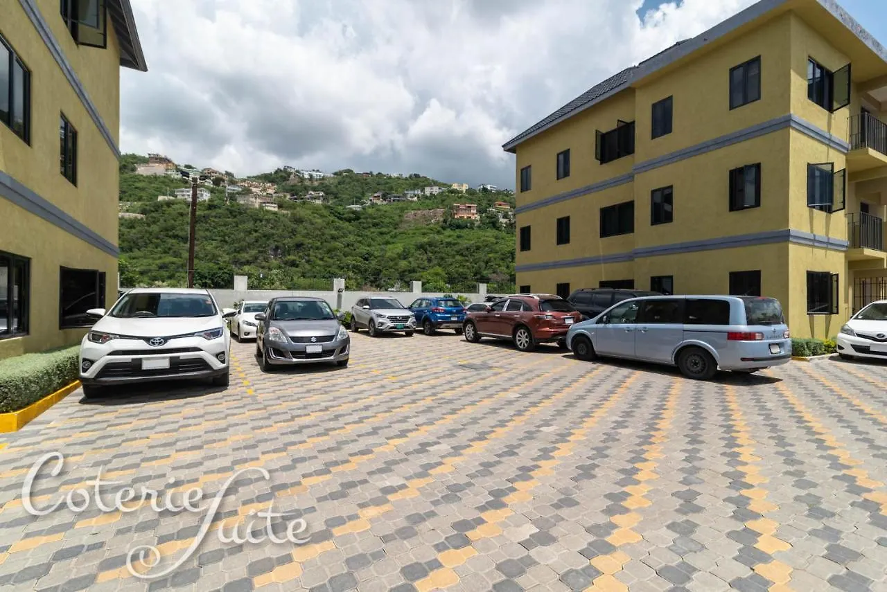 Coterie Suite - 4Br - Meadow Palms Apartment B12 Kingston Jamaica